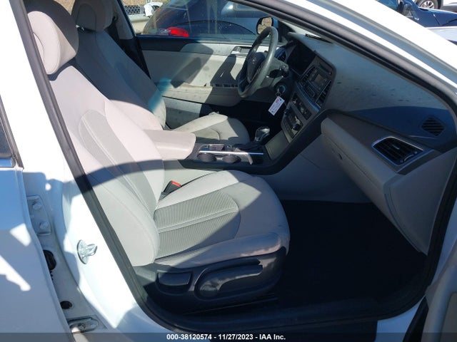 2015 HYUNDAI SONATA SE VIN: 5NPE24AF6FH215128
