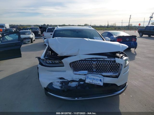 2LMPJ8K94PBL14474 Lincoln Nautilus Reserve
