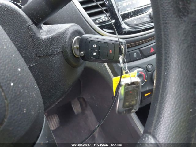 KL7CJNSB0HB077132 Chevrolet TRAX LS