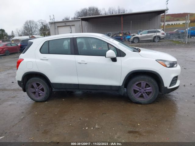 KL7CJNSB0HB077132 Chevrolet TRAX LS