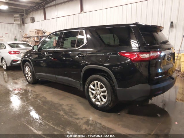 Chevrolet Traverse Ls 2018 1GNEVFKW5JJ187928 Image 3