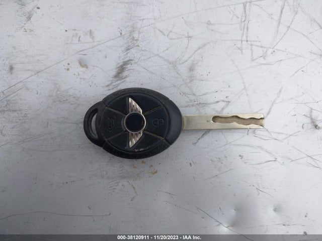 2006 MINI COOPER S WMWRE33566TL17089 Photo 10
