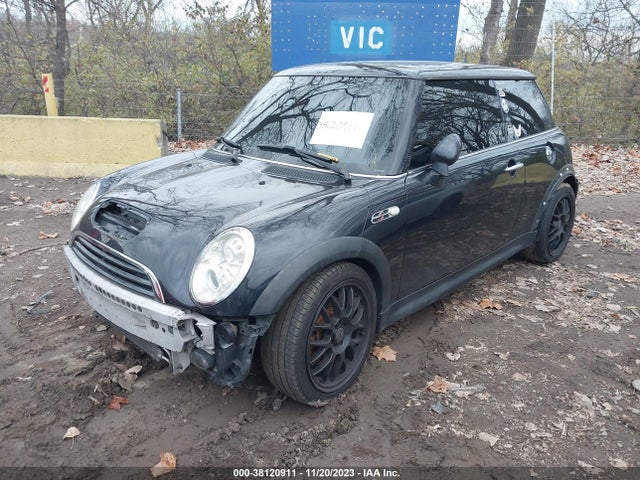 2006 MINI COOPER S WMWRE33566TL17089 Photo 1