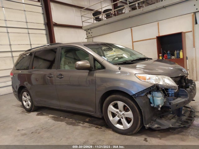2013 TOYOTA SIENNA LE V6 8 PASSENGER VIN: 5TDKK3DC0DS330992
