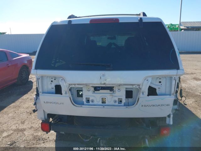 5LMJJ2H56EEL08824 Lincoln Navigator