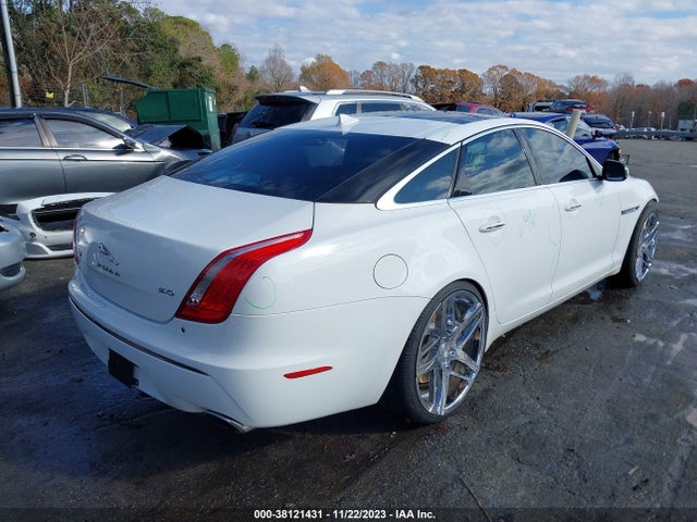 2014 JAGUAR XJ SAJWA1GTXEMV61823 Photo 3