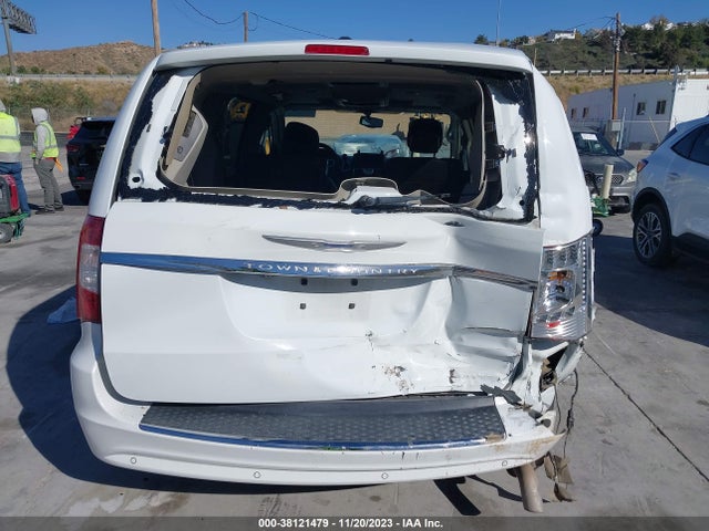 2C4RC1CG2FR618853 Chrysler Town & Country Touring-l