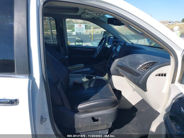 2C4RC1CG2FR618853 Chrysler Town & Country Touring-l