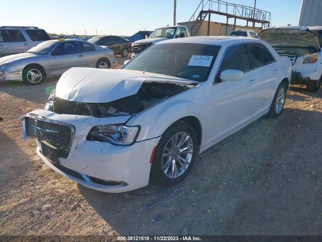 Chrysler 300 Limited 2017 2C3CCAAG6HH552670 Image 2