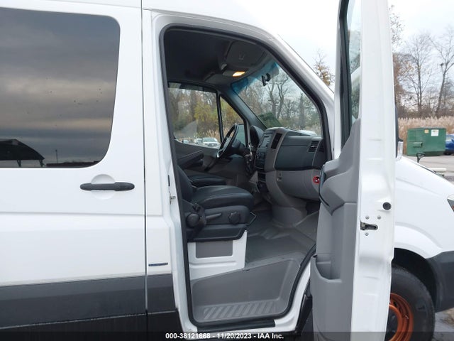 Mercedes-Benz Sprinter 2500 Normal Roof 2015 WD4PE7DC0FP115006 Image 5