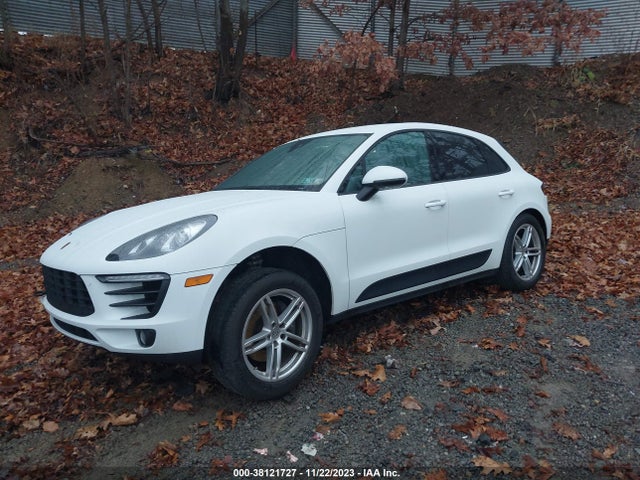 2018 PORSCHE MACAN WP1AA2A54JLB15187 Photo 1