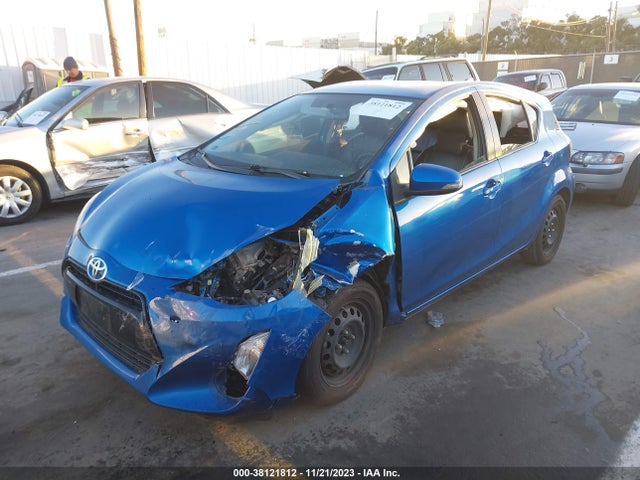 Toyota Prius C Two 2016 JTDKDTB38G1121255 Image 2