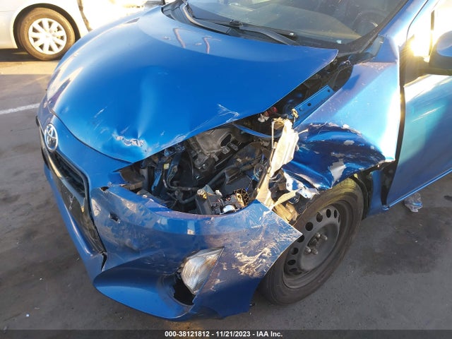 Toyota Prius C Two 2016 JTDKDTB38G1121255 Image 6