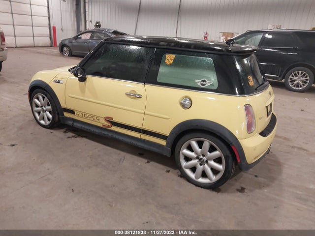 2003 MINI COOPER S WMWRE33423TD64612 Photo 2
