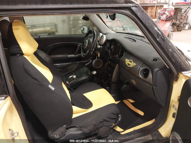 2003 MINI COOPER S WMWRE33423TD64612 Photo 4
