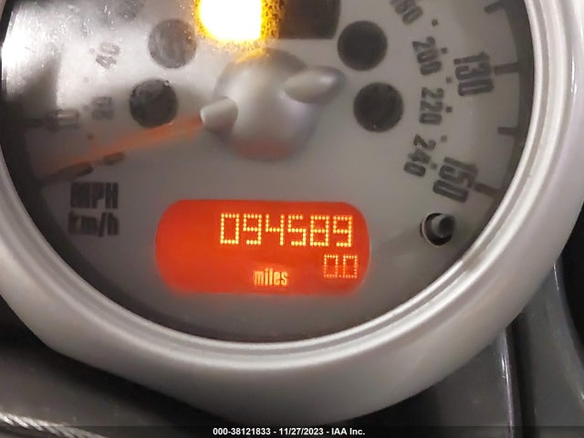 2003 MINI COOPER S WMWRE33423TD64612 Photo 6