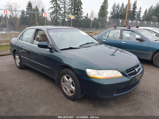 2000 HONDA ACCORD 3.0 EX VIN: 1HGCG1658YA008145