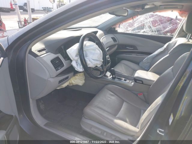JH4KC1F95EC001595 Acura RLX
