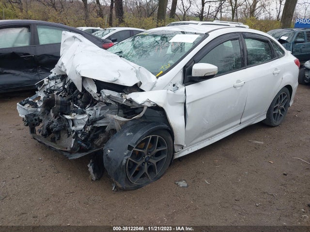 2016 FORD FOCUS SE VIN: 1FADP3F20GL371651