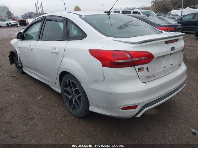 2016 FORD FOCUS SE VIN: 1FADP3F20GL371651