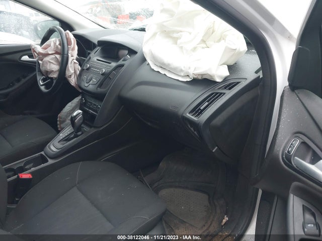 2016 FORD FOCUS SE VIN: 1FADP3F20GL371651