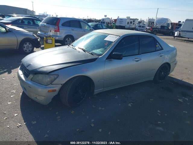2001 LEXUS IS 300 BASE (A5) VIN: JTHBD182810007920