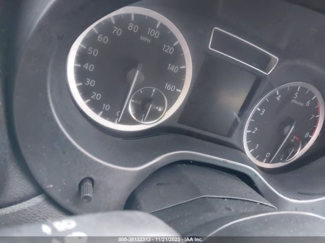 SJKCH5CP6JA058716 Infiniti Qx30 Luxury