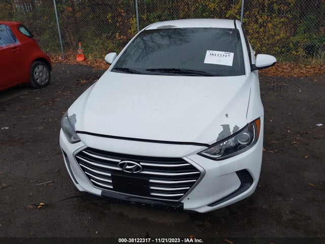2018 HYUNDAI ELANTRA SEL VIN: 5NPD84LFXJH261559