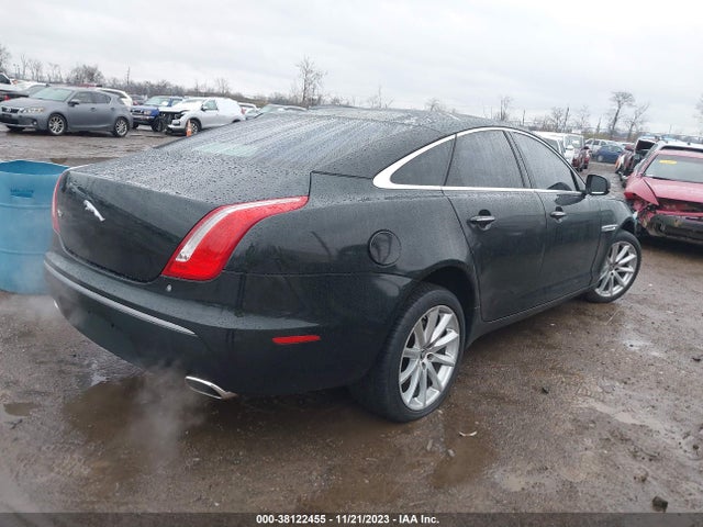 2011 JAGUAR XJ SAJWA1CB2BLV06619 Photo 3
