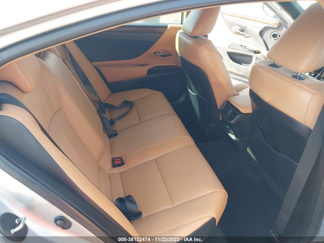 Lexus ES 300H 2024 58ADA1C12RU039174 Image 8