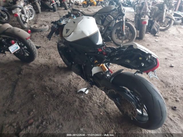 2023 TRIUMPH MOTORCYCLE SPEED TRIPLE SMTP02ST0PTBE2097 Photo 2