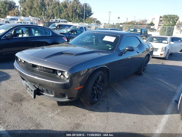 Dodge Challenger Sxt 2018 2C3CDZAG1JH280675 Image 2
