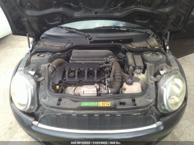 2008 MINI COOPER S WMWMF73598TT91785 Photo 9