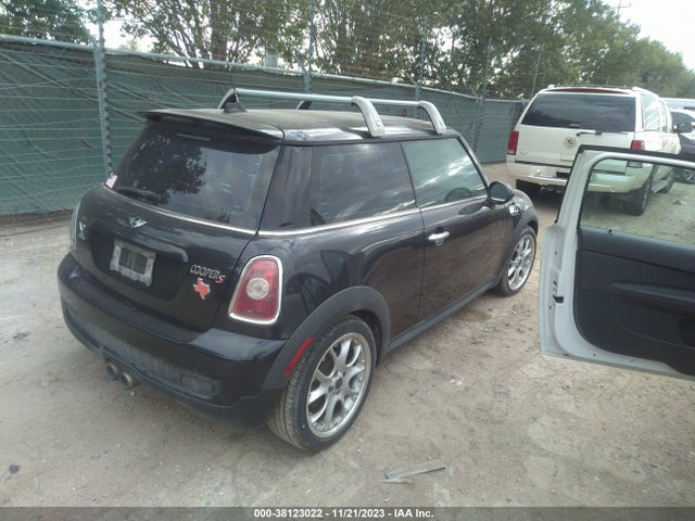 2008 MINI COOPER S WMWMF73598TT91785 Photo 3