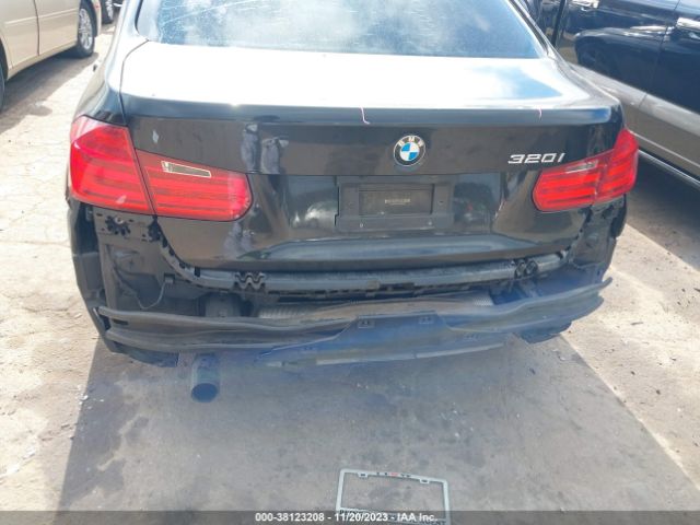 WBA3B1C52EP678636 BMW 320i