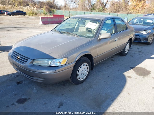 1999 TOYOTA CAMRY LE VIN: 4T1BG22K5XU581895
