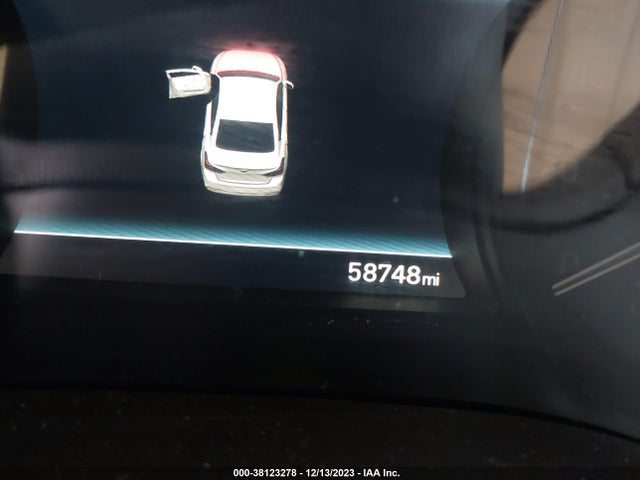 Genesis G80 3.8 2018 KMHGN4JE8JU253493 Image 16