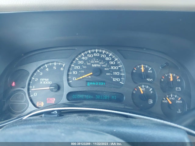 2004 CHEVROLET SILVERADO 1500 LS VIN: 2GCEC19V641265209