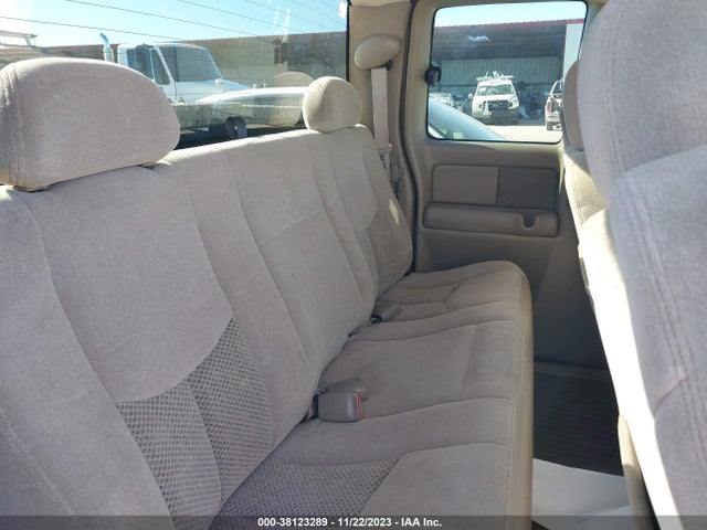 2004 CHEVROLET SILVERADO 1500 LS VIN: 2GCEC19V641265209