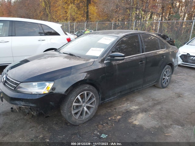 3VWDB7AJ5JM229720 Volkswagen Jetta 1.4t Se/1.4t Wolfsburg Edition