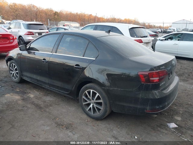 3VWDB7AJ5JM229720 Volkswagen Jetta 1.4t Se/1.4t Wolfsburg Edition