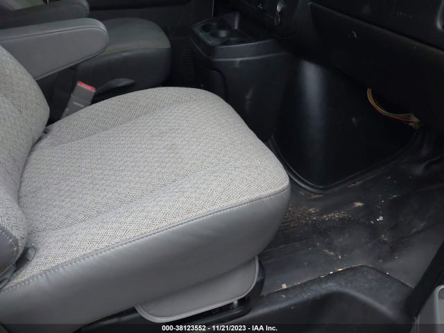 Chevrolet Express 2500 Work Van 2015 1GCWGGFF7F1104630 Image 5