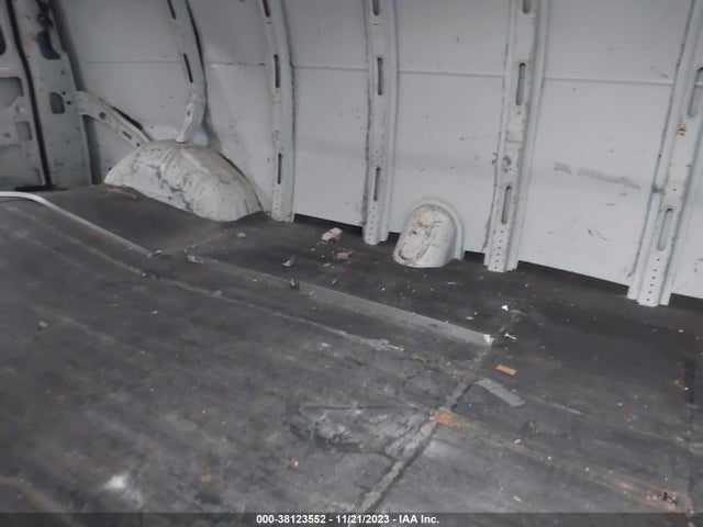 Chevrolet Express 2500 Work Van 2015 1GCWGGFF7F1104630 Image 8