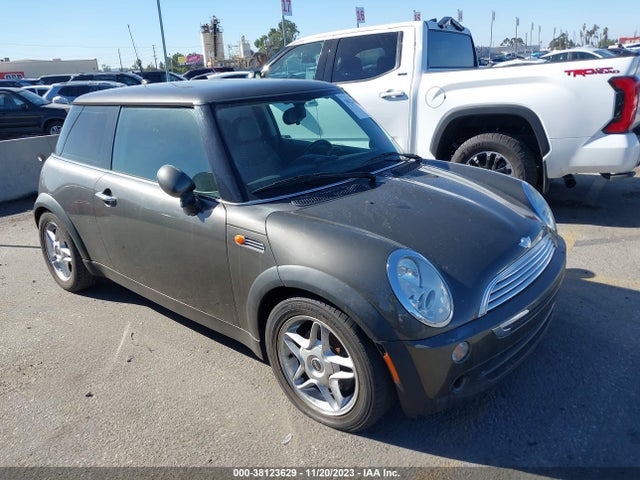 2006 MINI COOPER WMWRC33586TJ74295 Photo 0