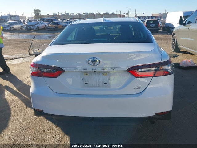 Toyota CAMRY LE 2022 4T1C11AK0NU070531 Image 17