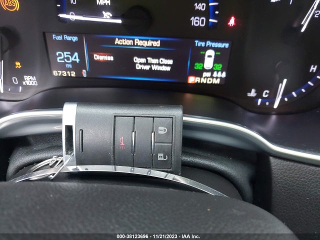 3GYFNAE33ES676084 Cadillac Srx Standard