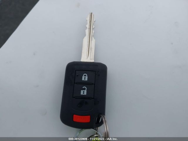 JA4AD2A38LZ048109 Mitsubishi Outlander Es 2.4