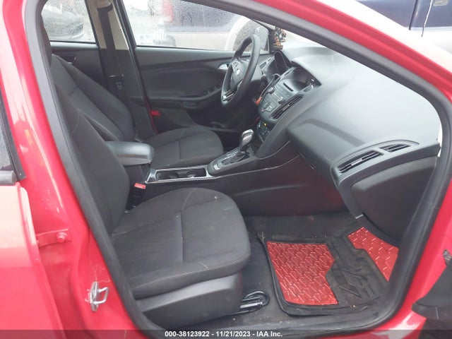 2015 FORD FOCUS SE VIN: 1FADP3F22FL290102