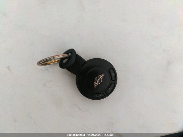 2008 MINI COOPER WMWMF33548TT68083 Photo 10
