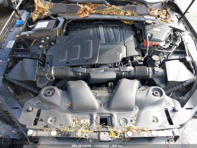 2011 JAGUAR XJ SAJWA2GB3BLV13109 Photo 9